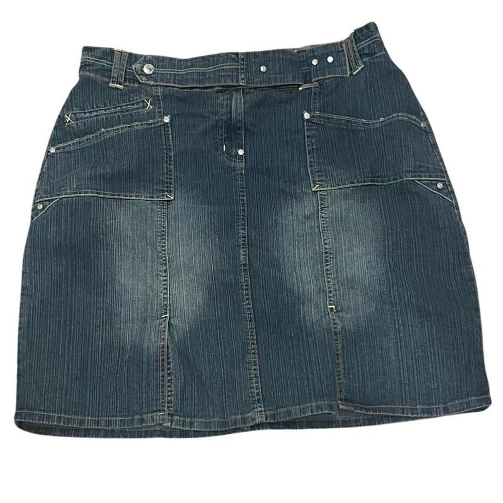 vintage vezucci denim skirt with belt hardware